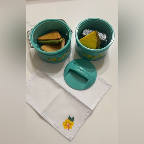 American Girl, Nanea’s School Lunch in Original Box, RETIRED in 2021, Flawless. - Picture 3 of 5